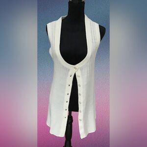 Route 66 Women's Cream Sleeveless Sweater